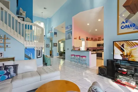10 Lawrence Lake Drive Boynton Beach FL 33436