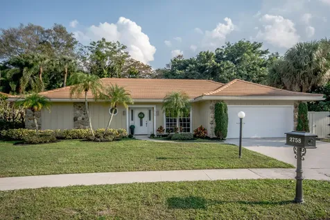 2758 Biarritz Drive Palm Beach Gardens FL 33410