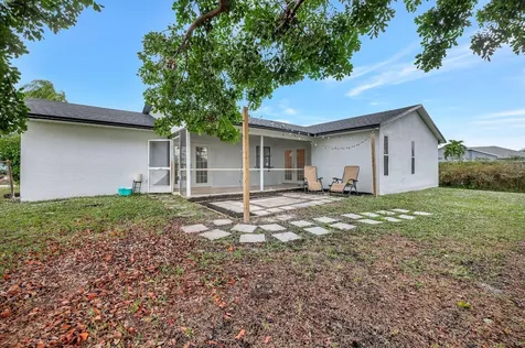 654 Sw Pueblo Terrace Port Saint Lucie FL 34953