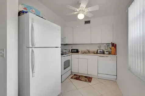 78 Burgundy B Delray Beach FL 33484