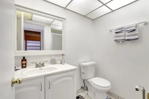 78 Burgundy B Delray Beach FL 33484