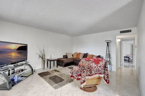 78 Burgundy B Delray Beach FL 33484