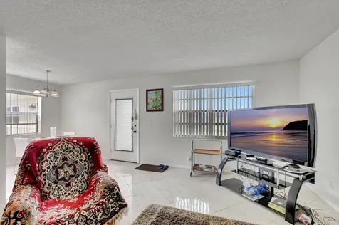 78 Burgundy B Delray Beach FL 33484