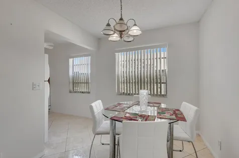 78 Burgundy B Delray Beach FL 33484