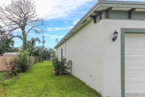 1143 Sw Estaugh Avenue Port Saint Lucie FL 34953