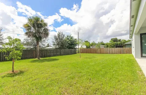 850 Sw Abingdon Avenue Port Saint Lucie FL 34953