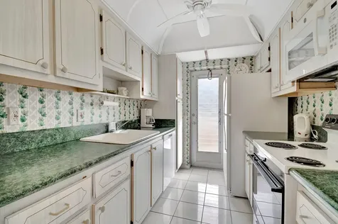 3100 S Ocean Boulevard Highland Beach FL 33487