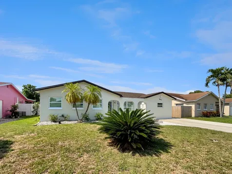 8816 Sw 11th Street Boca Raton FL 33433