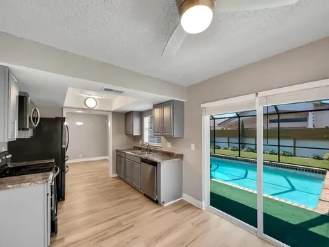 8816 Sw 11th Street Boca Raton FL 33433