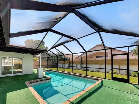 8816 Sw 11th Street Boca Raton FL 33433