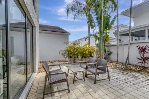 4290 Nw 66th Drive Boca Raton FL 33496