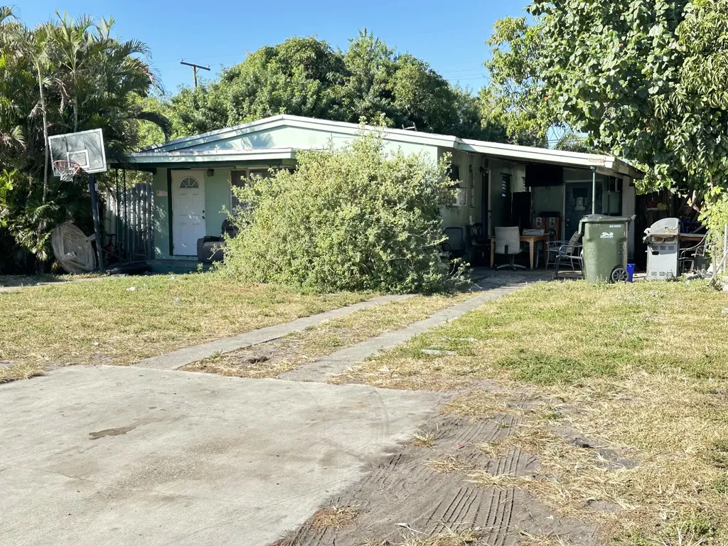 116 Sw 11th Avenue Delray Beach FL 33444