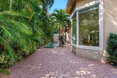6352 Bellamalfi Street Boca Raton FL 33496