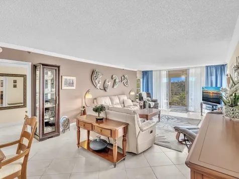 3510 Oaks Way Pompano Beach FL 33069