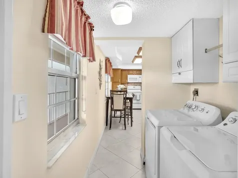 3510 Oaks Way Pompano Beach FL 33069