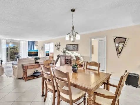 3510 Oaks Way Pompano Beach FL 33069