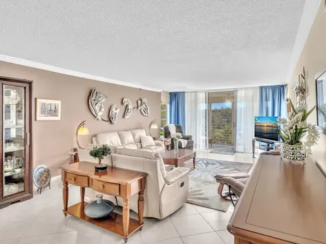 3510 Oaks Way Pompano Beach FL 33069