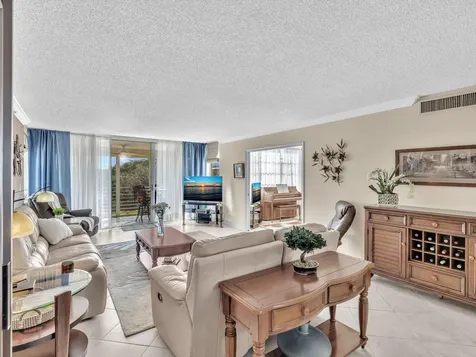 3510 Oaks Way Pompano Beach FL 33069