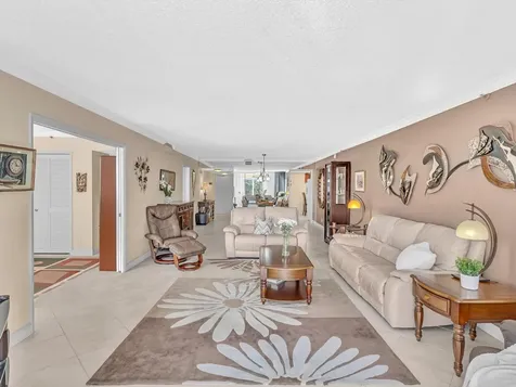 3510 Oaks Way Pompano Beach FL 33069