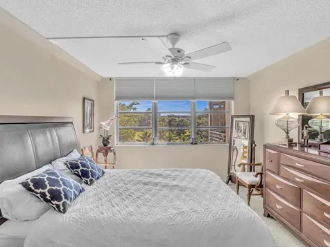 3510 Oaks Way Pompano Beach FL 33069