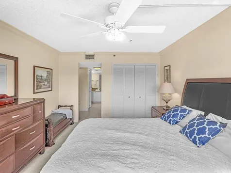 3510 Oaks Way Pompano Beach FL 33069