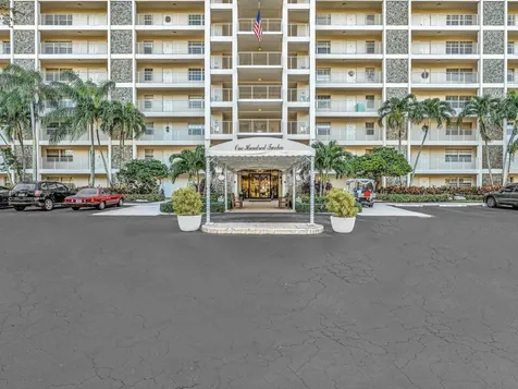 3510 Oaks Way Pompano Beach FL 33069