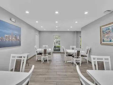 3510 Oaks Way Pompano Beach FL 33069