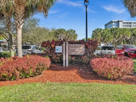 3510 Oaks Way Pompano Beach FL 33069