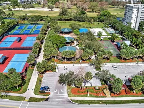 3510 Oaks Way Pompano Beach FL 33069
