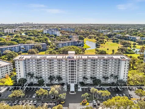 3510 Oaks Way Pompano Beach FL 33069