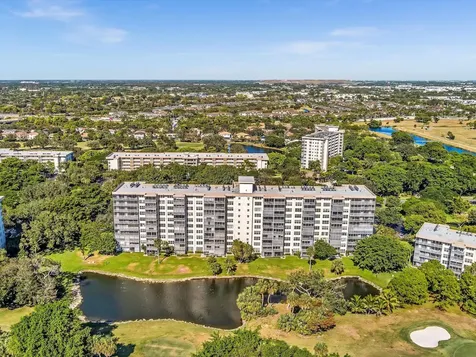 3510 Oaks Way Pompano Beach FL 33069