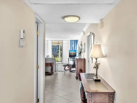 3510 Oaks Way Pompano Beach FL 33069