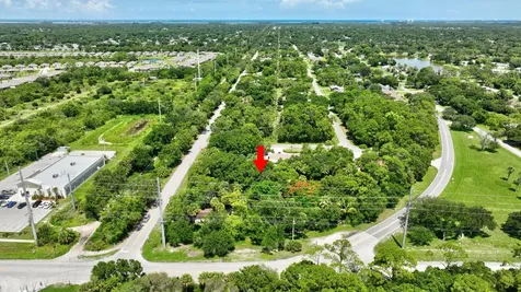 8810 Emerson Avenue Fort Pierce FL 34951