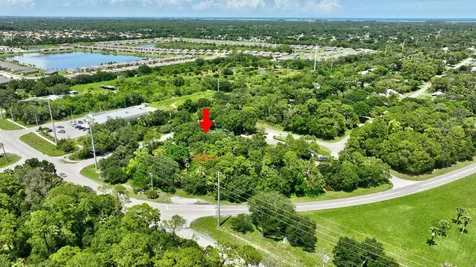 8810 Emerson Avenue Fort Pierce FL 34951