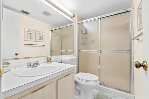 230 Pine Hov Circle Greenacres FL 33463