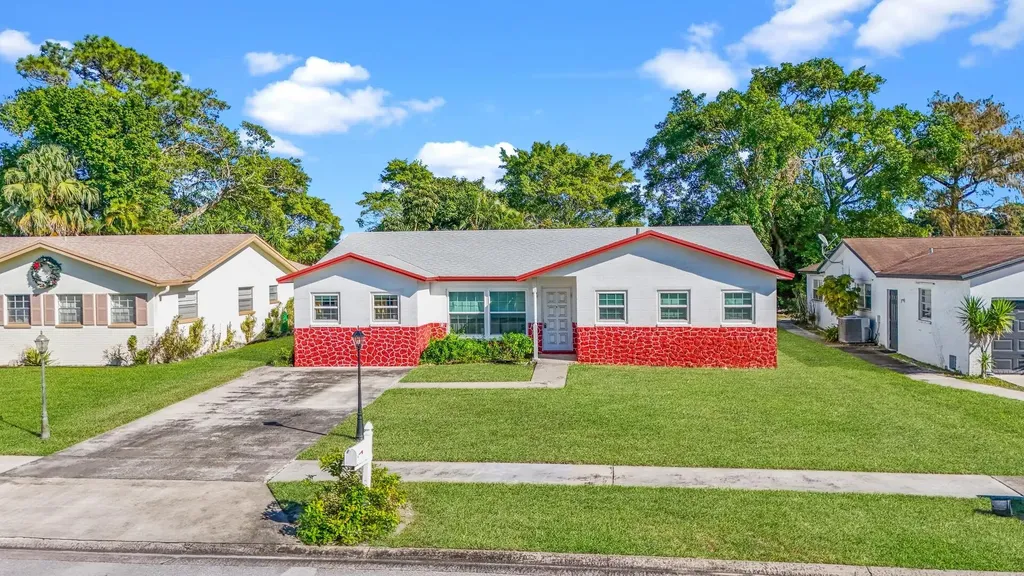 22602 Sw 54th Way Boca Raton FL 33433
