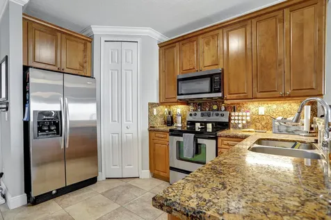 3042 Waterside Circle Boynton Beach FL 33435