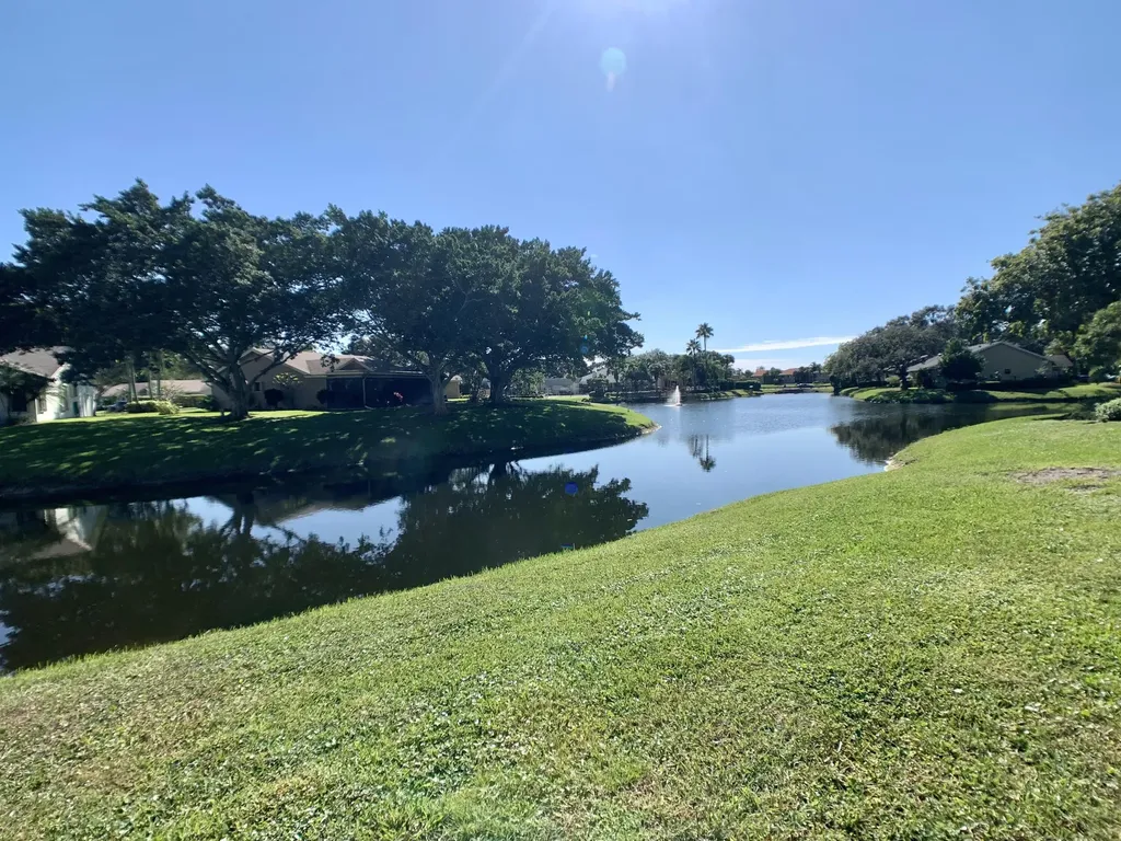 10872 Lake Front Place Boca Raton FL 33498