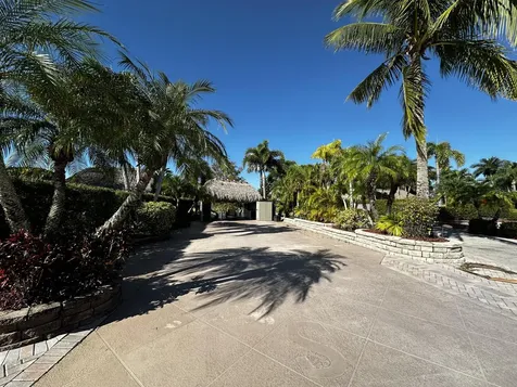 497 NW Boundary Drive Port Saint Lucie FL 34986