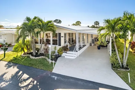 2002 Antigua Bay Boynton Beach FL 33436