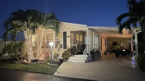 2002 Antigua Bay Boynton Beach FL 33436