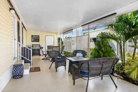 2002 Antigua Bay Boynton Beach FL 33436