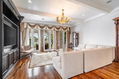 485 Ne Spanish Trail Boca Raton FL 33432