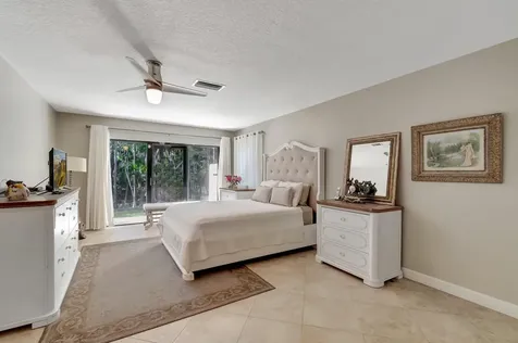 21195 Juego Circle Boca Raton FL 33433