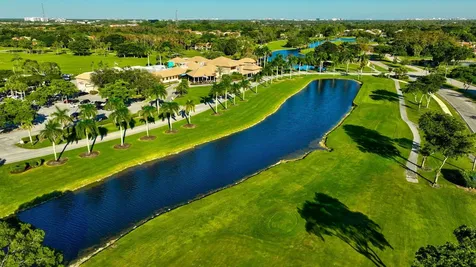 21195 Juego Circle Boca Raton FL 33433