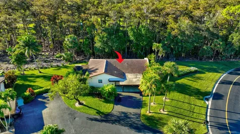 21195 Juego Circle Boca Raton FL 33433