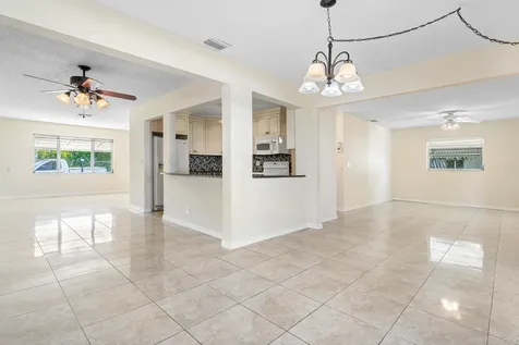 1403 Sw 22nd Way Boynton Beach FL 33426