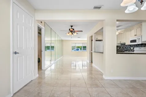 1403 Sw 22nd Way Boynton Beach FL 33426