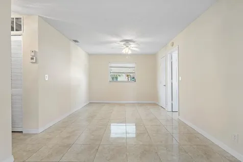 1403 Sw 22nd Way Boynton Beach FL 33426