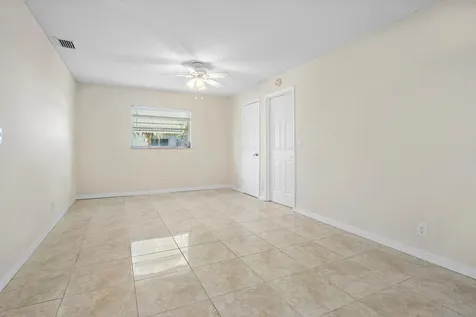 1403 Sw 22nd Way Boynton Beach FL 33426